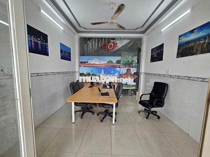 Mat tien C12 -Tân Bình - có vỉa hè - 1 trệt 2 lầu - kd tự do