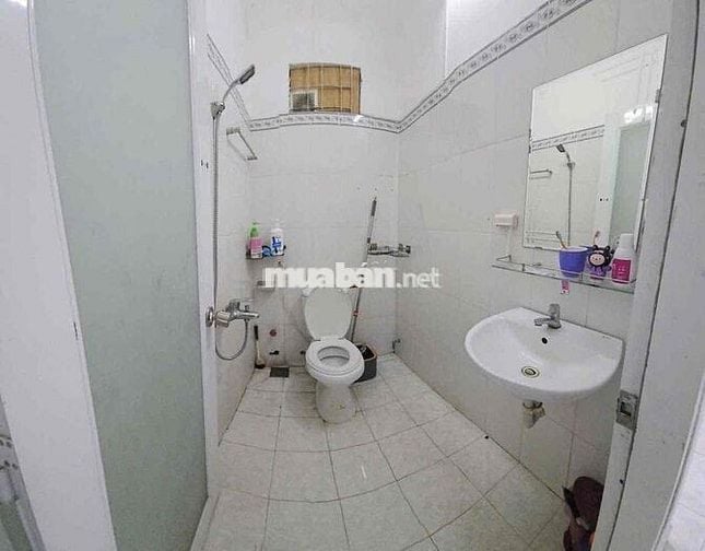 Mat tien C12 -Tân Bình - có vỉa hè - 1 trệt 2 lầu - kd tự do