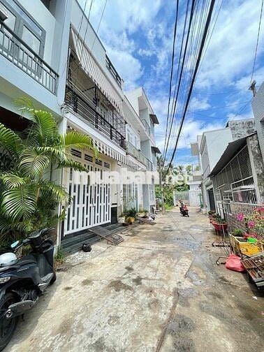 Nhà lầu full nội thất hẻm Đoàn Thị Điểm