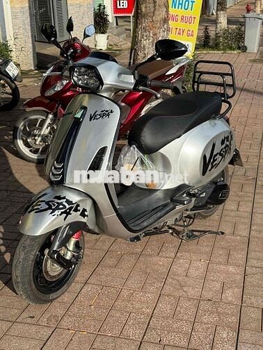 Piaggio Vespa Sprint 150 ABS Bạc
