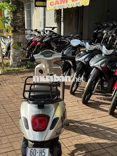 Piaggio Vespa Sprint 150 ABS Bạc