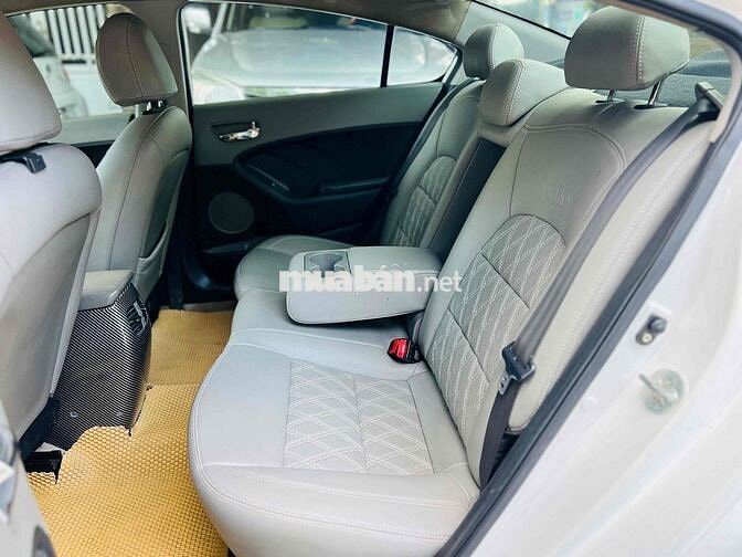 Kia K3 2015. Máy 1.6L