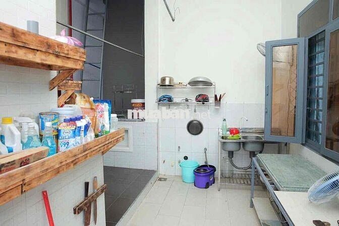 phòng đầy đủ tiện nghi, thuê giờ, ngày, tháng đều có