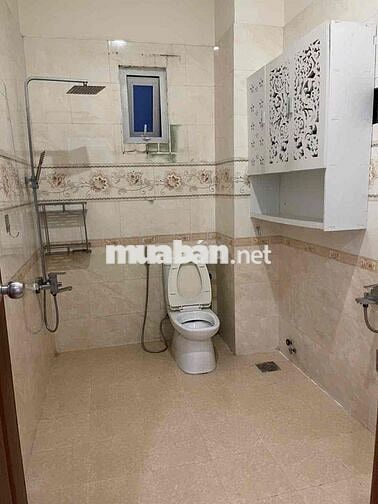 phòng đầy đủ tiện nghi, thuê giờ, ngày, tháng đều có