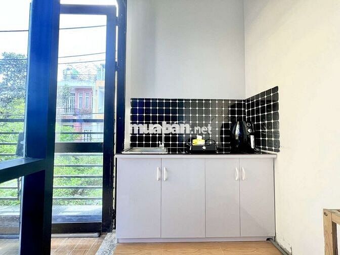 CĂN HỘ MỚI XÂY, FULL NỘI THẤT, BAN CÔNG VIEW ĐẸP, THANG MÁY