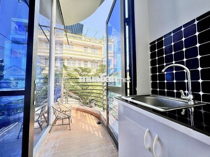 CĂN HỘ MỚI XÂY, FULL NỘI THẤT, BAN CÔNG VIEW ĐẸP, THANG MÁY