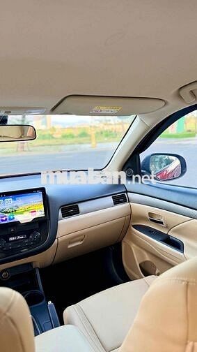 Mitsubishi Outlander 2016 Đỏ 79.000km