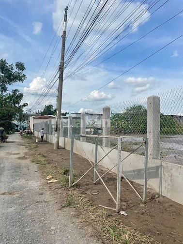 Đất đẹp View sông Cần Giuộc- dt 76x64m có 300m2 thổ cư- 25 tỷ (TL)