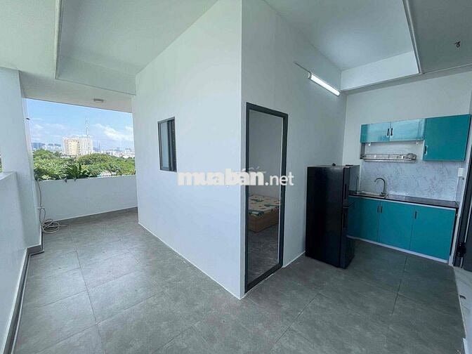 Căn 3PN full nội thất + nhà thang máy + xe đậu ở cổng
