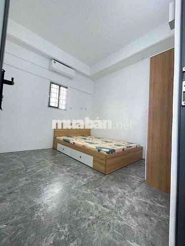 Căn 3PN full nội thất + nhà thang máy + xe đậu ở cổng