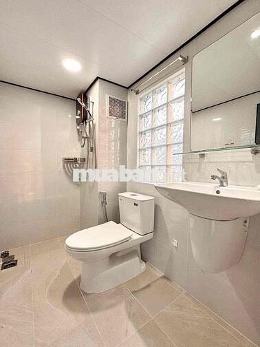 Phòng trọ có gác cửa sổ lớn mới 100% gần UEF, HUTECH, Hồng Bàng