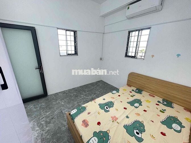 Căn 3PN full nội thất + nhà thang máy + xe đậu ở cổng