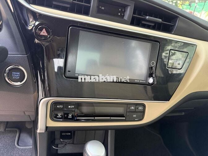 Toyota Corolla Altis 2019 Đen 1500 km,như xe mới
