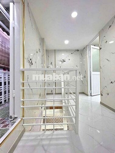 🔔🔔🔔nhà đẹp 1 lầu vào ở liền gần đường lớn xe hơi🔔🔔🔔