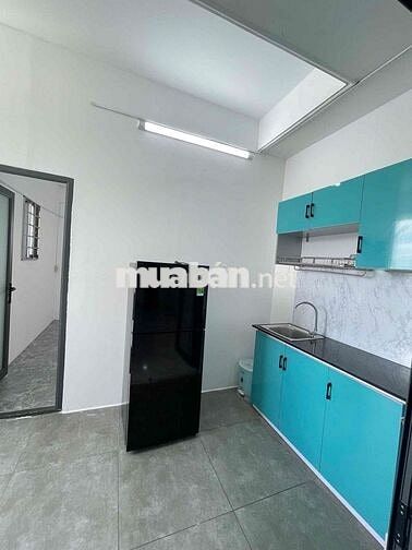 Căn 3PN full nội thất + nhà thang máy + xe đậu ở cổng