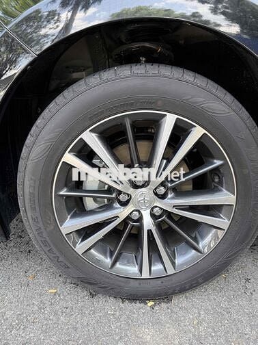 Toyota Corolla Altis 2019 Đen 1500 km,như xe mới