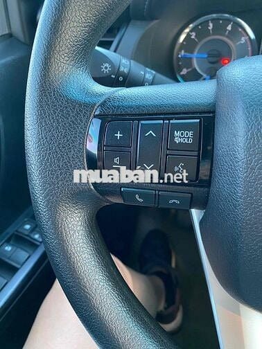 Toyota Fortuner 2019 Dầu Bạc 7 chỗ
