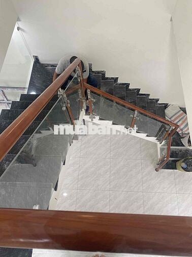CHO THUÊ NHÀ MỚI XÂY 1T1L 2PN3WC Lê Văn Chí 120m2 Oto đậu cửa