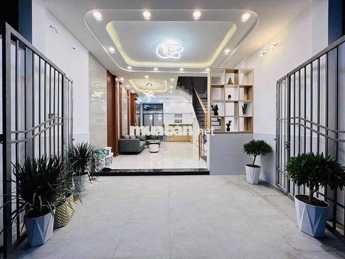 Nhà đẹp- sang- hiện đại, 5 phòng ngủ lớn, 5 lầu, Bình Thạnh