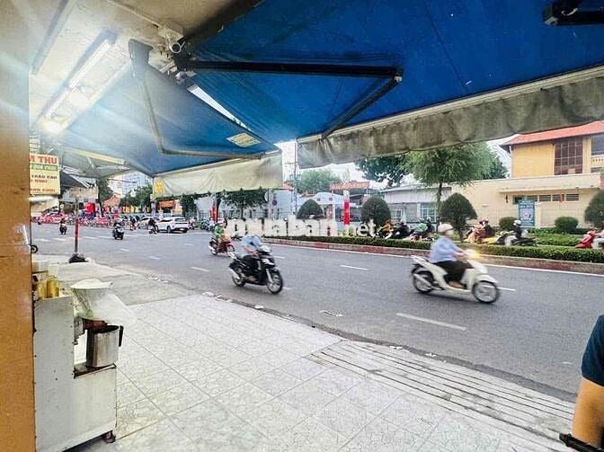 MB ngay chợ Bà Chiểu, 1 trệt 1 lửng