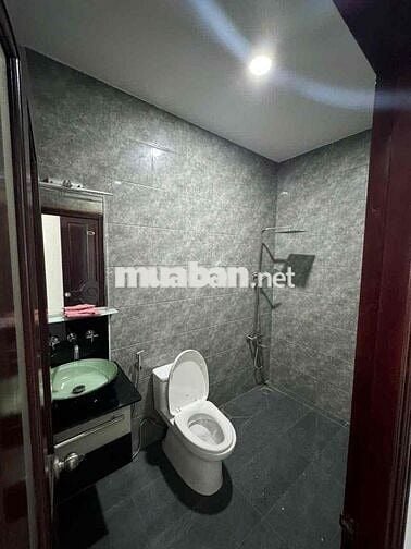 🏝️Căn Hộ Full Nội Thất, Thang Máy Vị Trí Ngay Bên Phan Xích Long🏝️