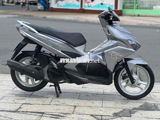 Honda AirBlade 125 2019 Bạc Đen Smartkey