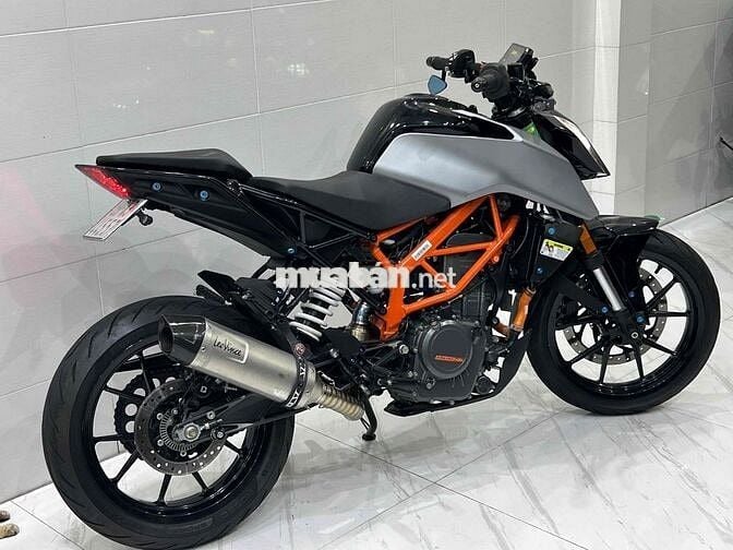 KTM DUKE 390