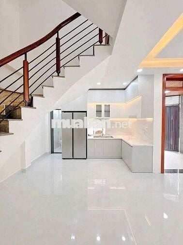 Nhà 1 Trệt 3 Lầu 6PN Hẻm Xe Hơi Đường Nguyễn Thị Thập