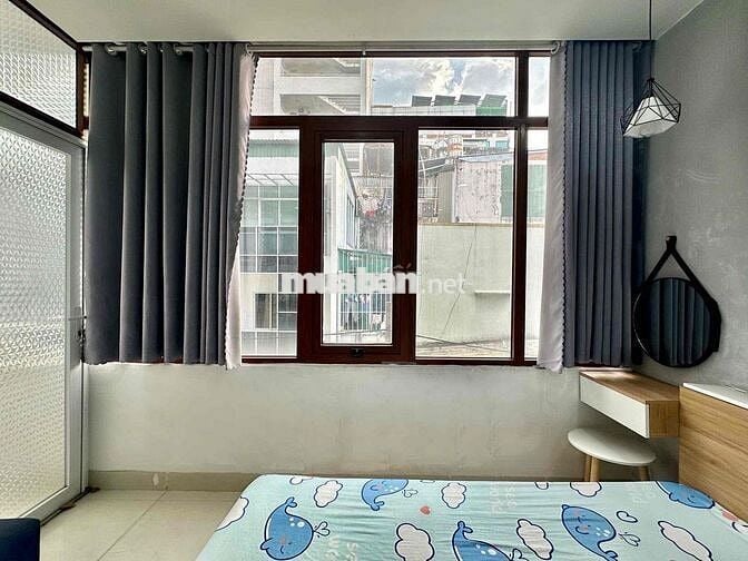cho thuê 1 phòng ngủ gần ĐH UEF ,Hutech full nội thất có ban công
