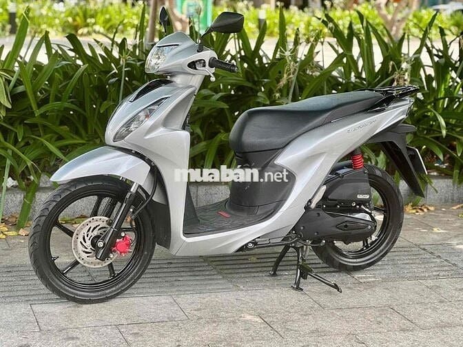 Honda Vision 2022 Bản đặc biệt Smartkey Bạc