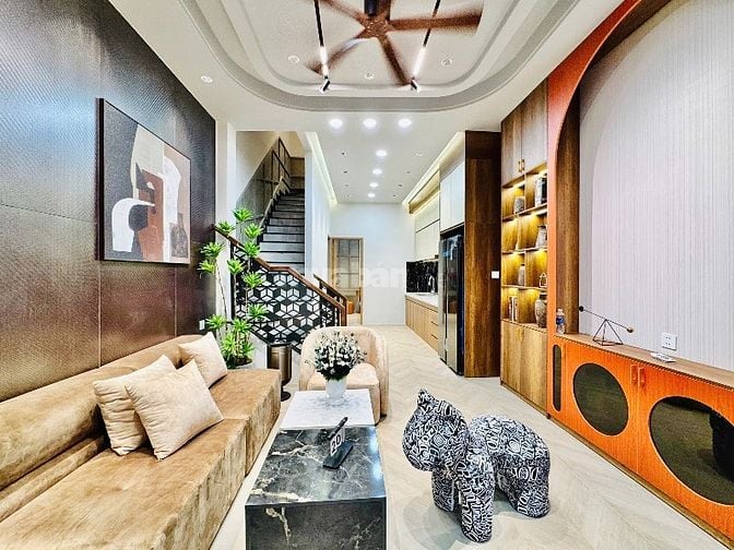 ⭐️Nhà 3 lầu tuyệt đẹp cao cấp hẻm Quang Trung, P10, đối diện Vincom