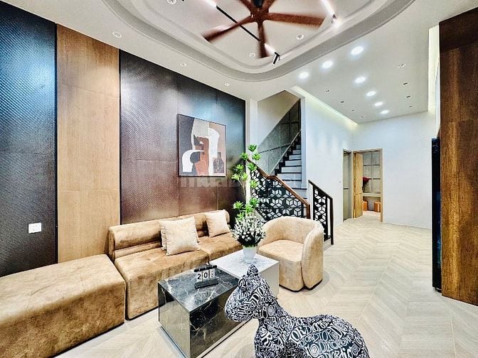 ⭐️Nhà 3 lầu tuyệt đẹp cao cấp hẻm Quang Trung, P10, đối diện Vincom