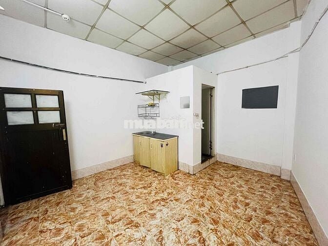 PHÒNG STUDIO, Cửa Sổ Trời, đoạn 752 Lạc Long Quận, Gần Đường 3 tháng 2