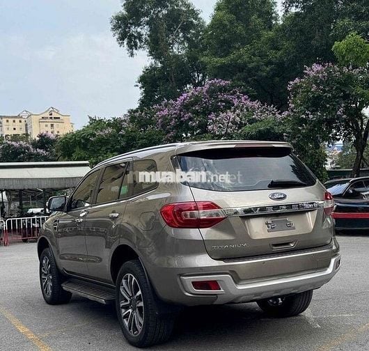 Ford Everest Titanium 1 cầu 2020 Nâu