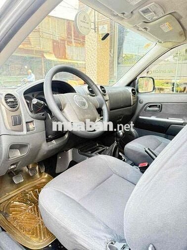 Isuzu D-Max 2010 Xám