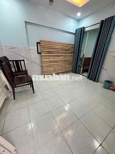 Nhà Nguyên Căn 3Pn + 3WC Gần Q1