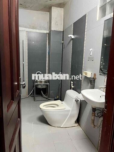 Cho thuê phòng Gần công viên Phú Lâm
