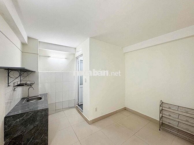 PHÒNG ĐẸP CHÍNH CHỦ , NGAY ĐẠI HỌC TĐT , TÀI CHÍNH MKT ,