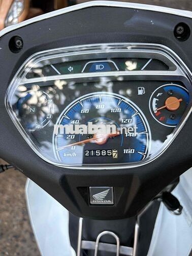 Honda Wave Blade 2017 Trắng 215857 km