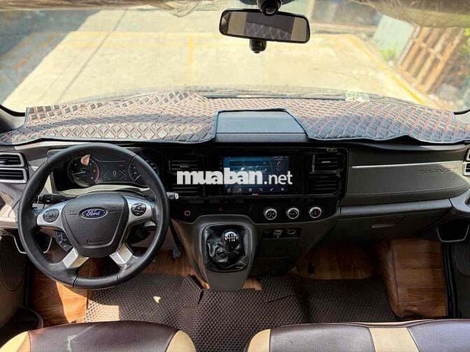 Ford Transit 2022 Vàng cát Việt Nam