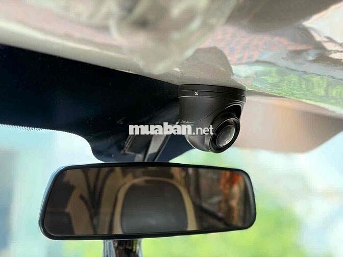 Ford Transit 2022 Vàng cát Việt Nam