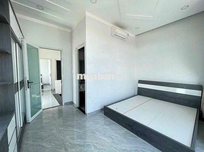 Nhà mái Thái mới 100% 1/Nguyễn Chí Thanh vào 30m.nhựa 4m