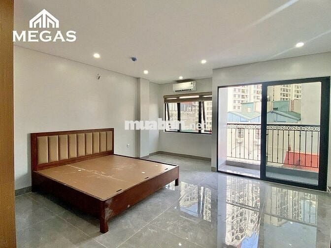 Studio 38m2 cạnh Ngoại Giao Đoàn, máy giặt riêng ban công lớn 
