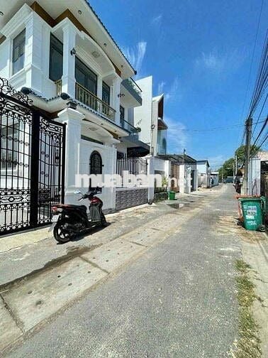 Nhà mái Thái mới 100% 1/Nguyễn Chí Thanh vào 30m.nhựa 4m