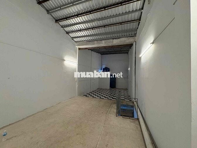 THUÊ NHÀ MẶT TIỀN KÊNH NƯỚC ĐEN