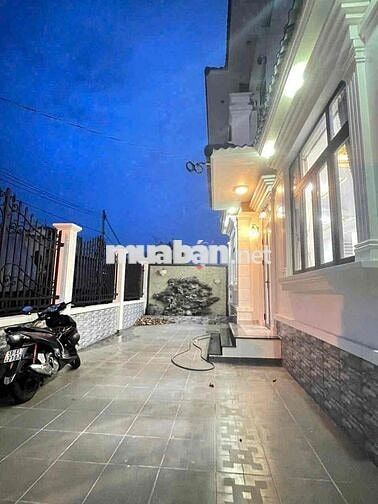 Nhà mái Thái mới 100% 1/Nguyễn Chí Thanh vào 30m.nhựa 4m