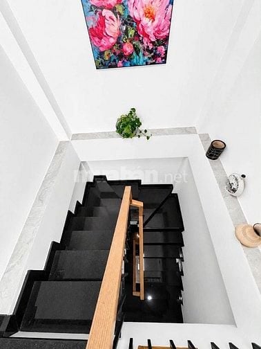 Chính chủ bán nhà Hồ Hảo Hơn Q.1 - 6m x 5m chỉ 5,7 tỷ - 3 tầng