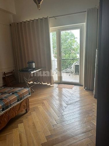 Cần tuyển gấp 01 Nữ giúp việc nhà làm theo giờ
