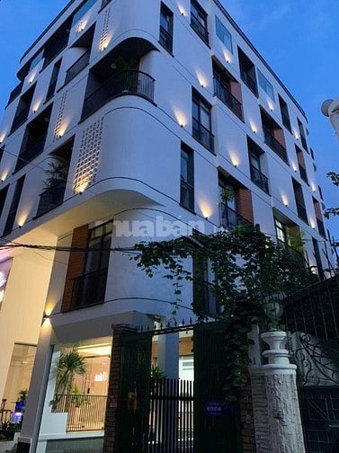 Bán CHDV Trường Sơn, Tân Bình DT 12x17 Hầm 7 lầu Thu nhập 300tr/th 