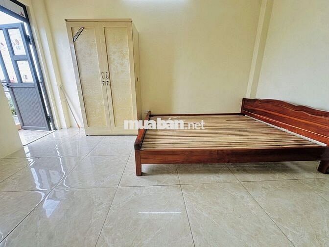 Ban Công Thoáng - Thang Máy ở 89 Phú Diễn - Gần Công Nghiệp, MT, TM
